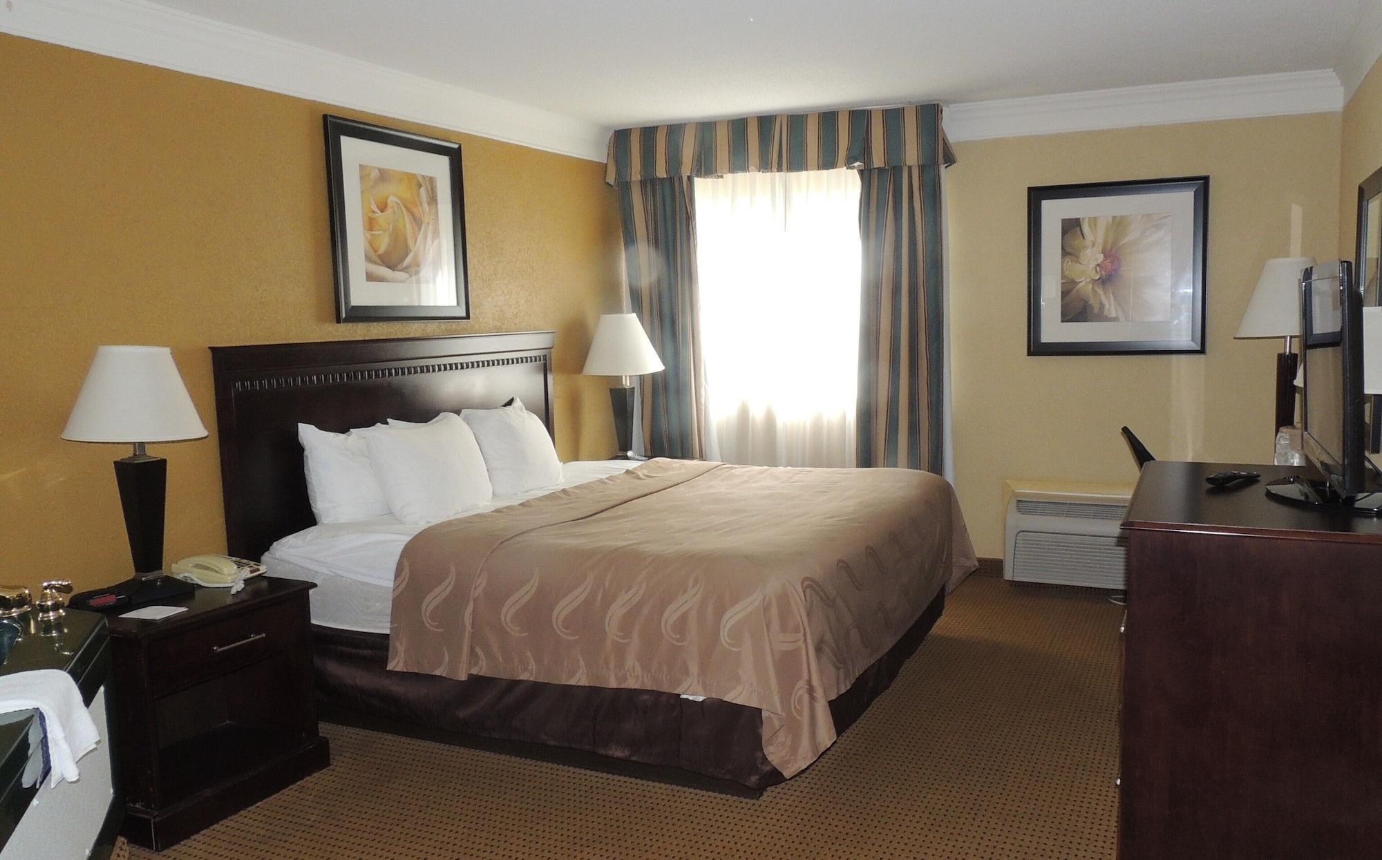 Quality Inn And Suites Fairgrounds - Syracuse Seneca Knolls Экстерьер фото