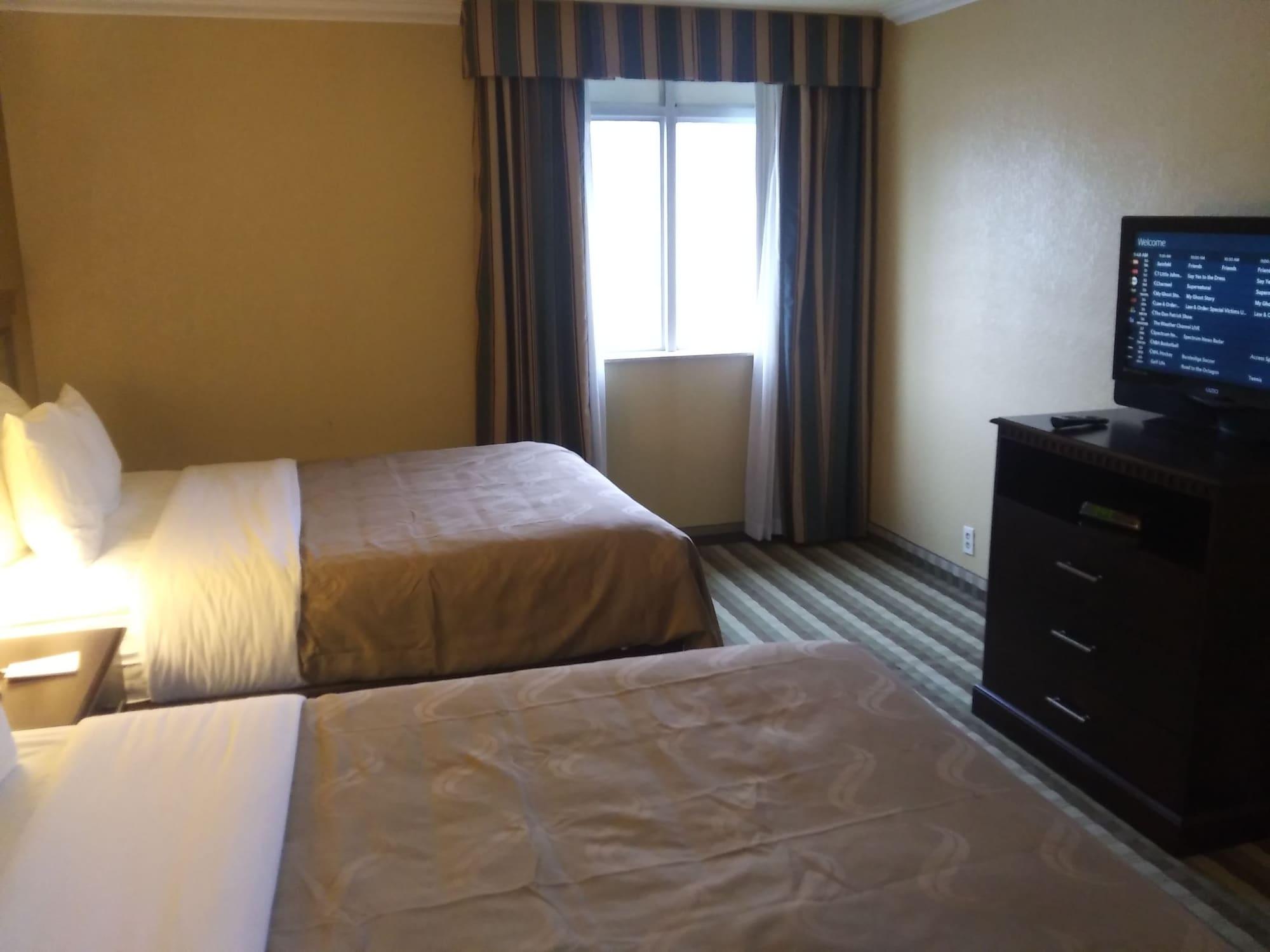 Quality Inn And Suites Fairgrounds - Syracuse Seneca Knolls Экстерьер фото