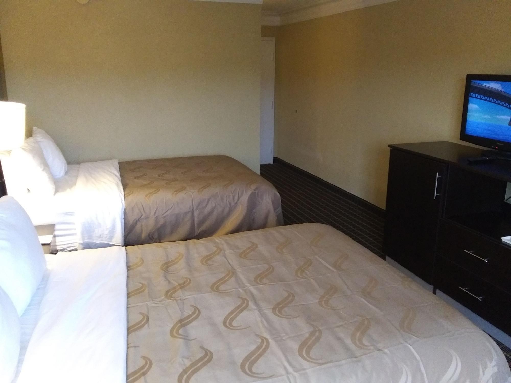 Quality Inn And Suites Fairgrounds - Syracuse Seneca Knolls Экстерьер фото
