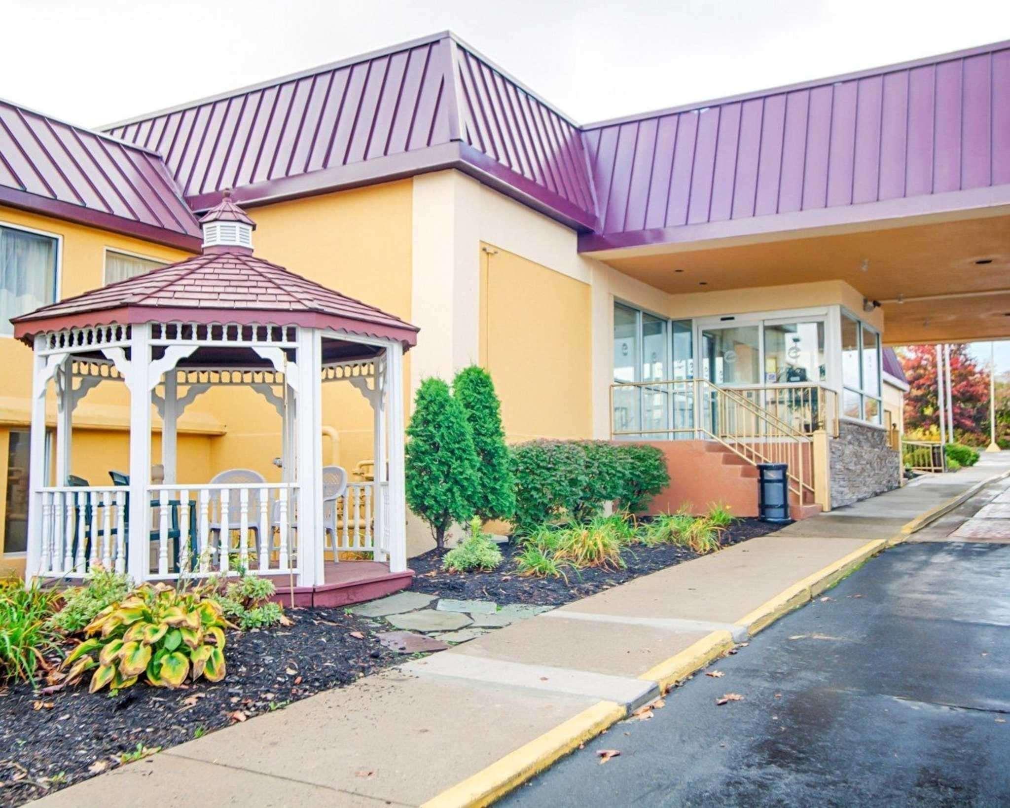 Quality Inn And Suites Fairgrounds - Syracuse Seneca Knolls Экстерьер фото