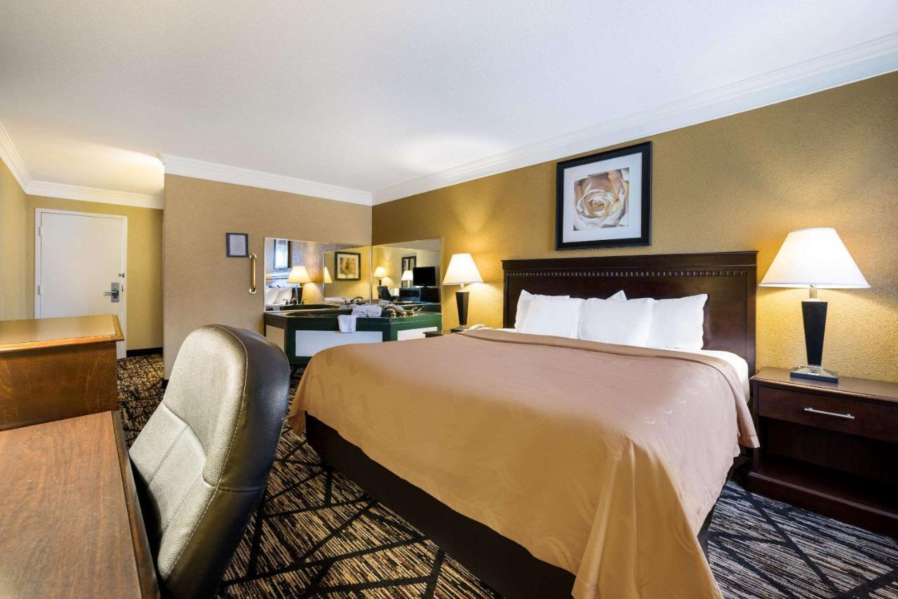 Quality Inn And Suites Fairgrounds - Syracuse Seneca Knolls Экстерьер фото