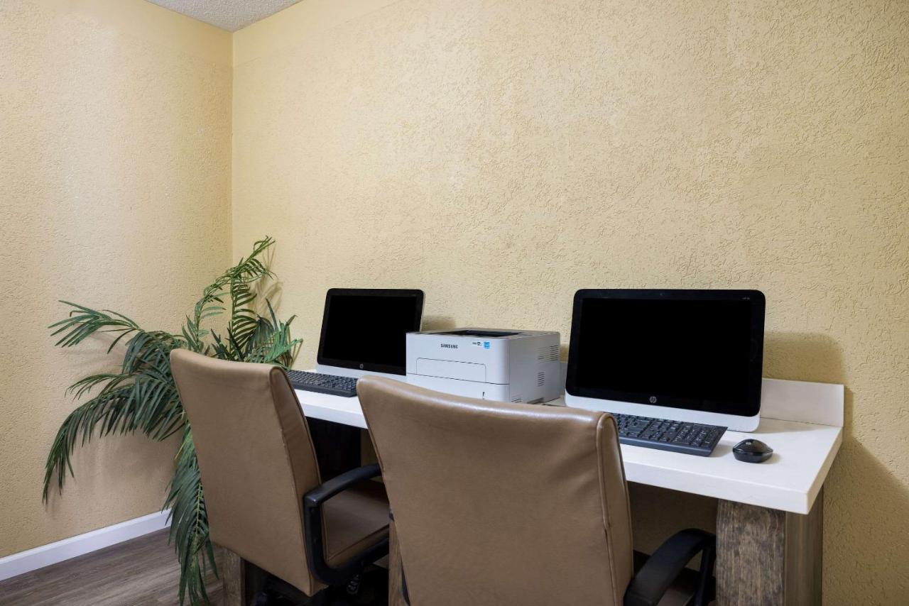 Quality Inn And Suites Fairgrounds - Syracuse Seneca Knolls Экстерьер фото