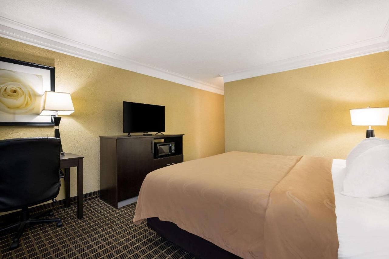 Quality Inn And Suites Fairgrounds - Syracuse Seneca Knolls Экстерьер фото