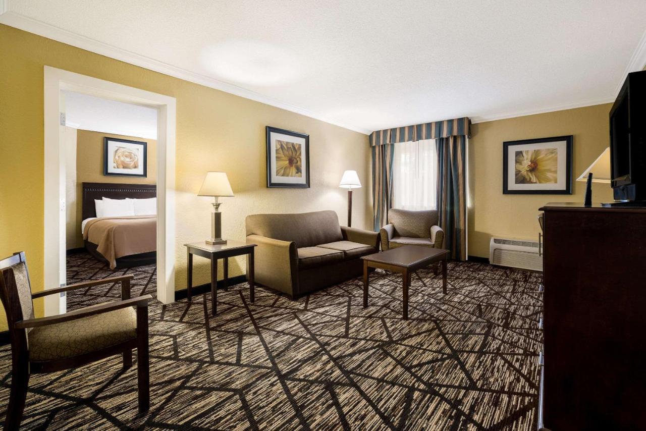 Quality Inn And Suites Fairgrounds - Syracuse Seneca Knolls Экстерьер фото